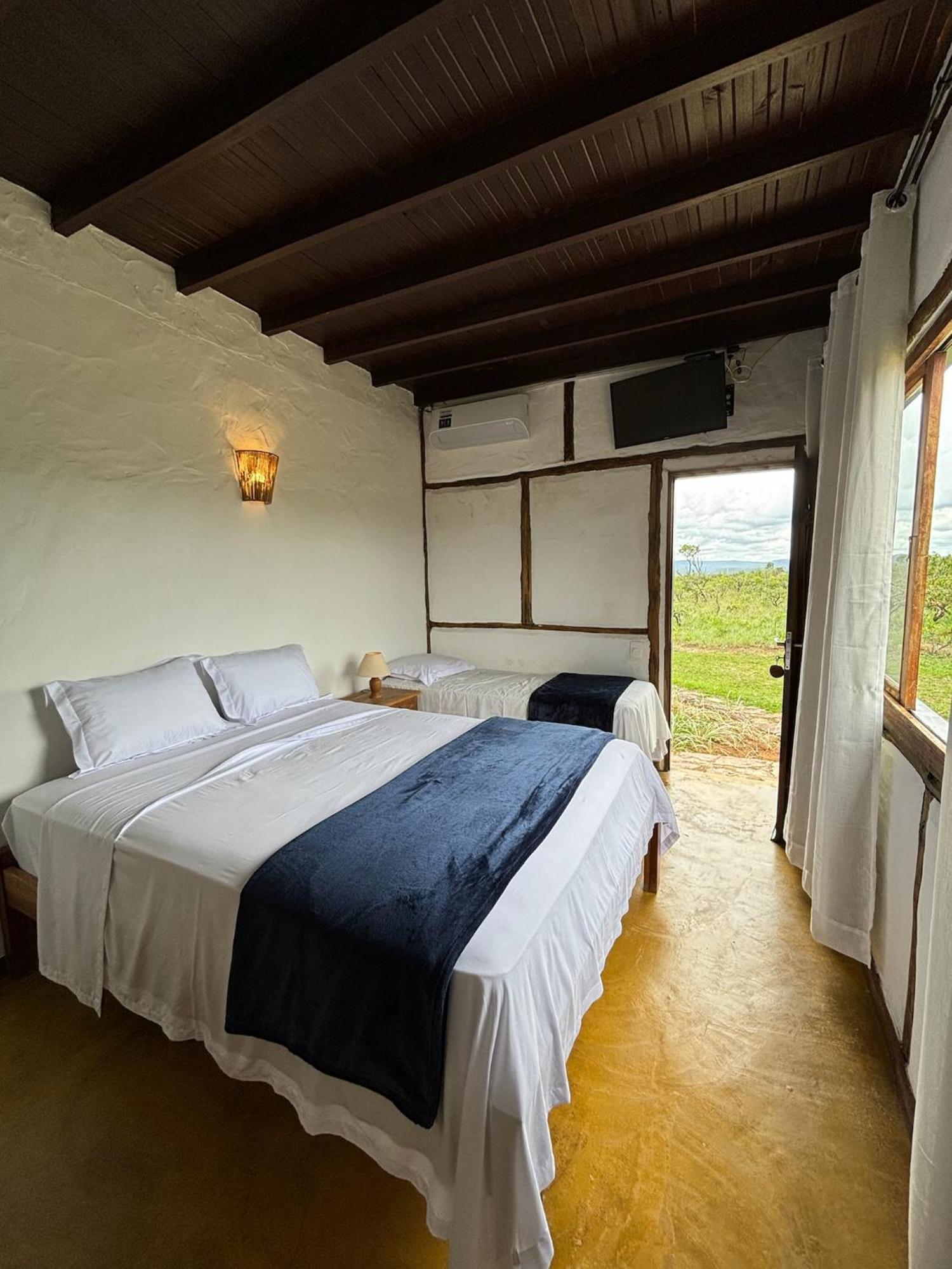 Cachoeira E Pousada Paraiso Dos Pandavas Алту-Параизу-ди-Гояс Экстерьер фото