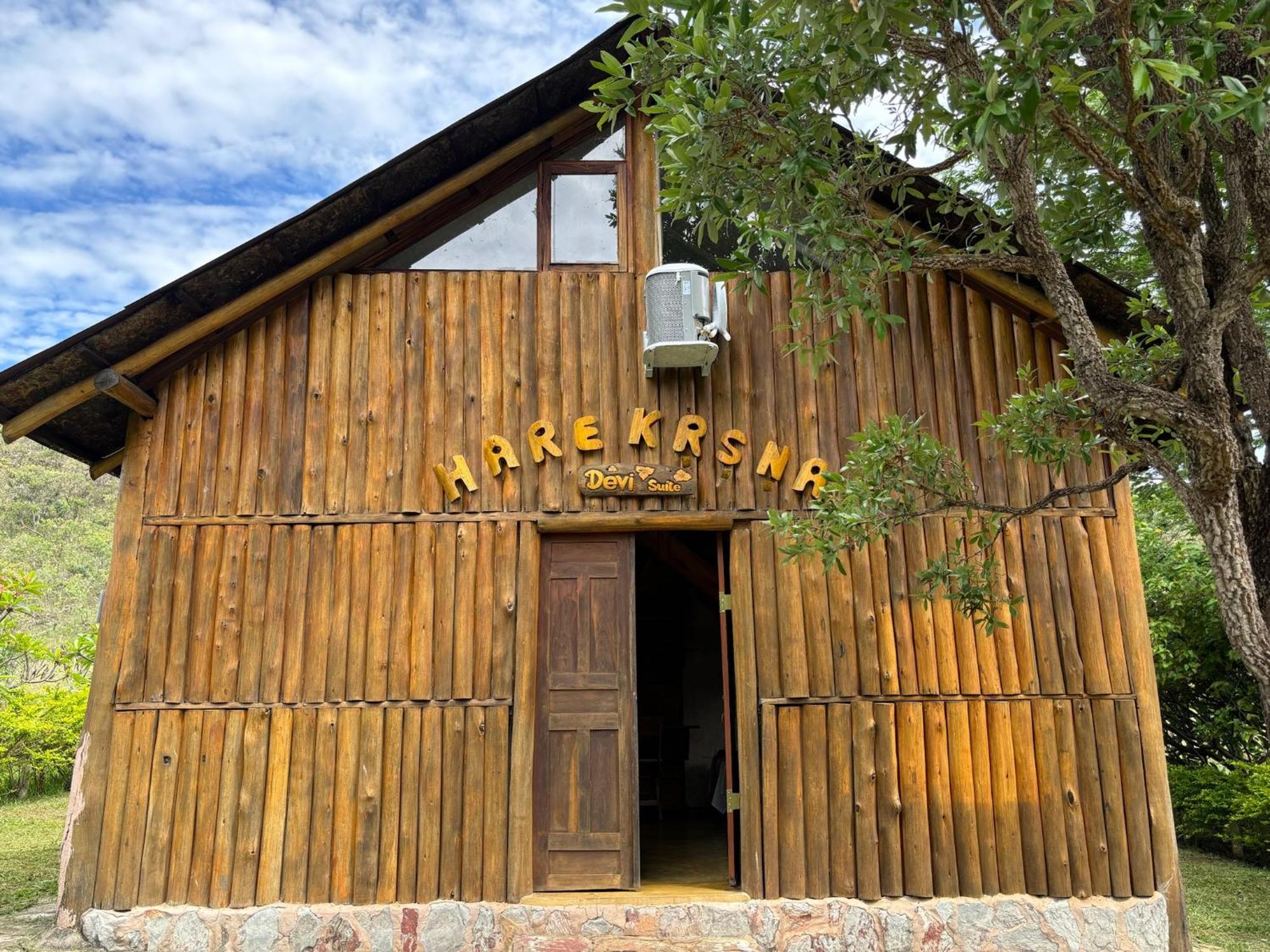 Cachoeira E Pousada Paraiso Dos Pandavas Алту-Параизу-ди-Гояс Экстерьер фото